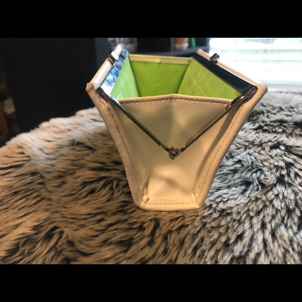 Clutch - Picture 4 of 5